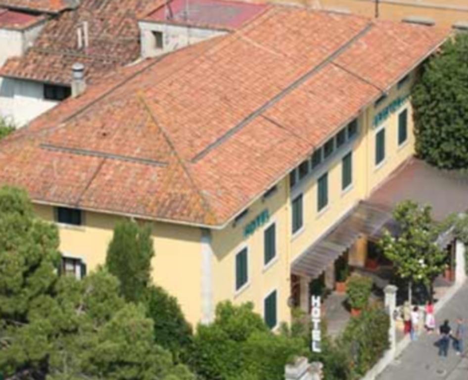 Hotel Ariston Pisa Exteriör bild